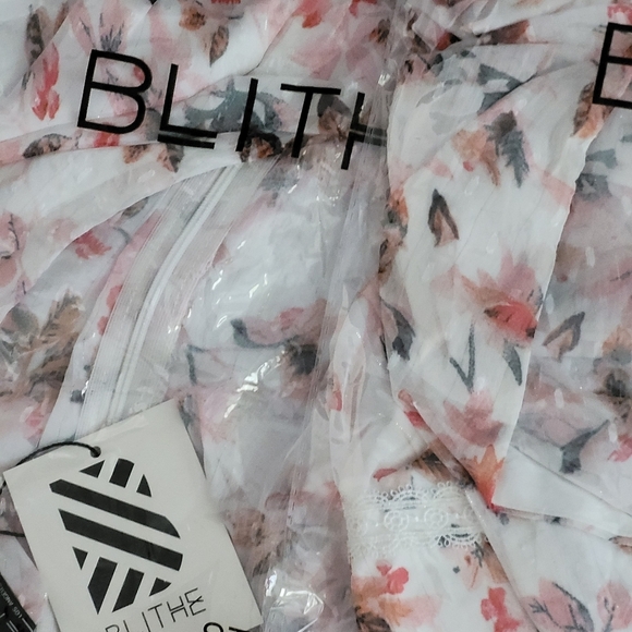 Ivory Blossom Floral Frills Romper - Picture 7 of 7